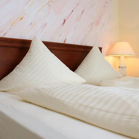 Aparthotel Scheuer Huerth Bagian luar foto