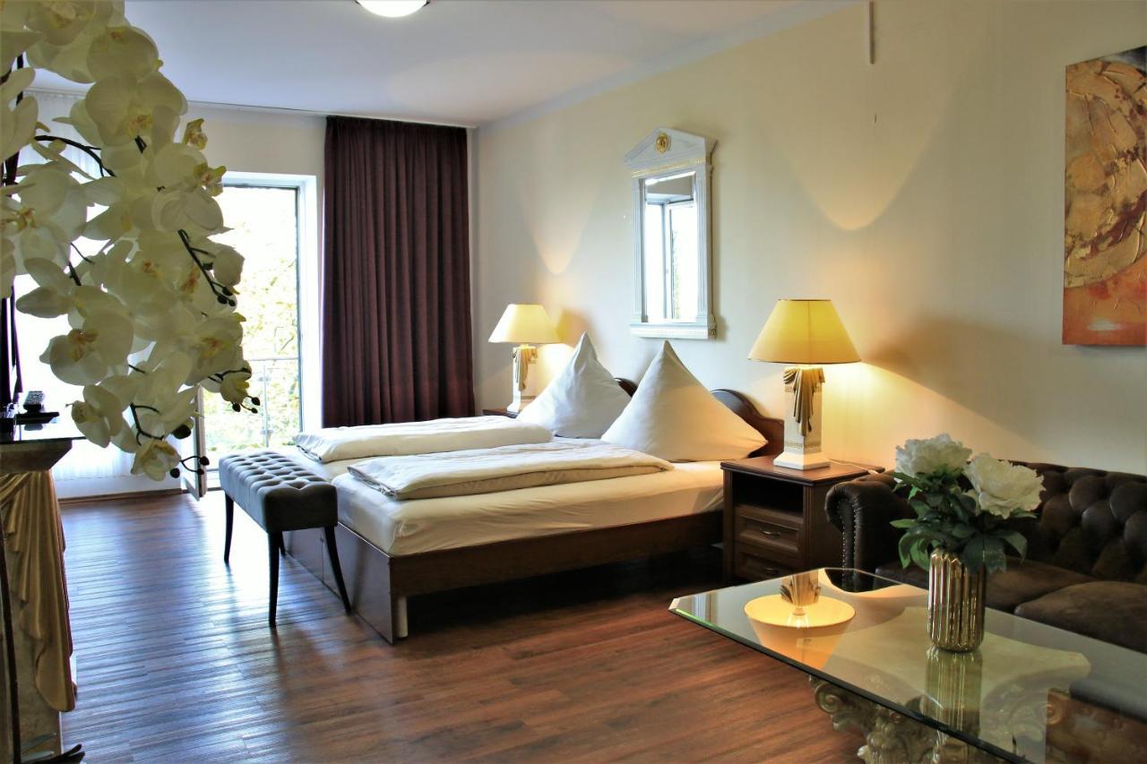Aparthotel Scheuer Huerth Bagian luar foto