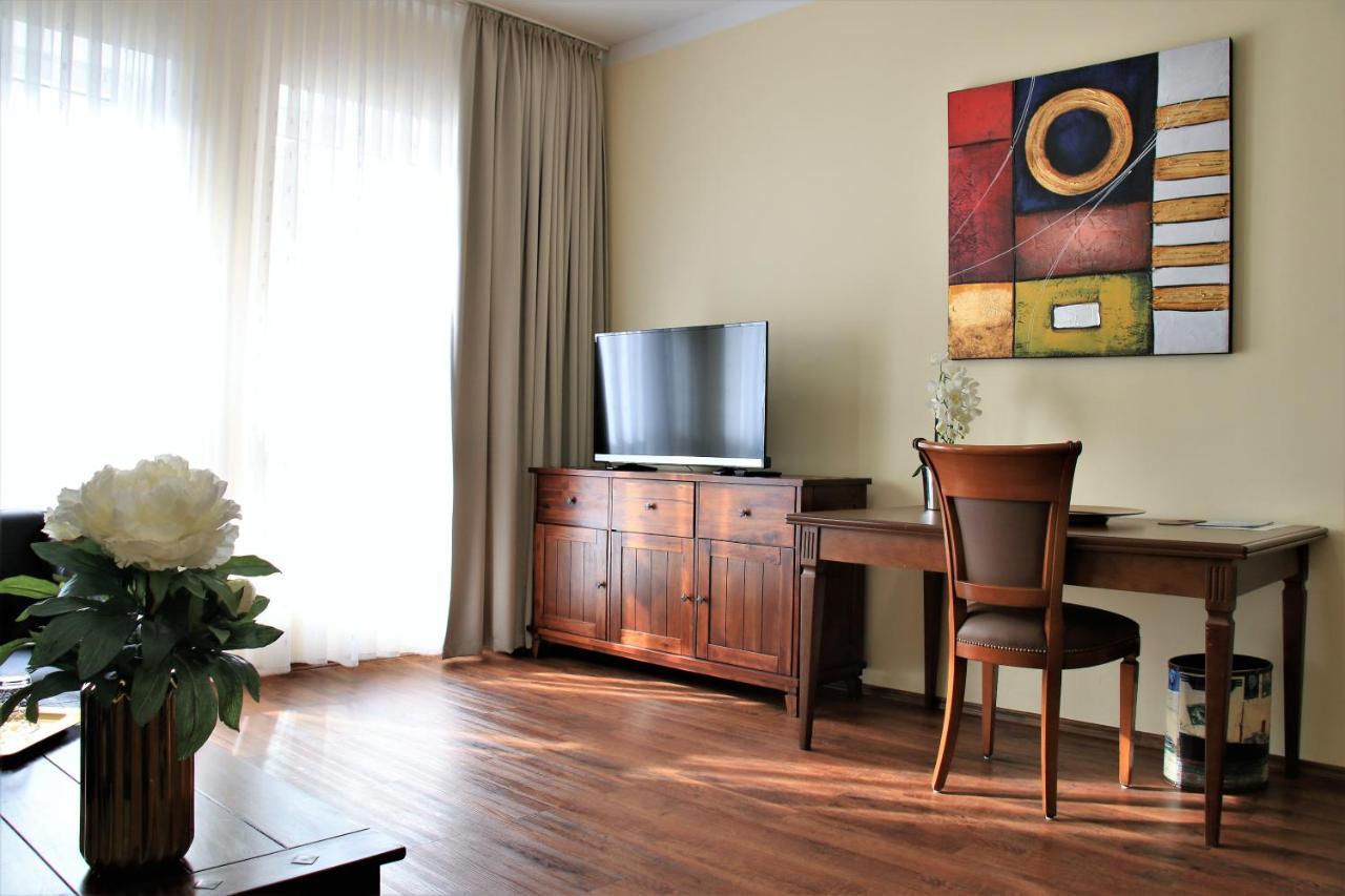 Aparthotel Scheuer Huerth Bagian luar foto